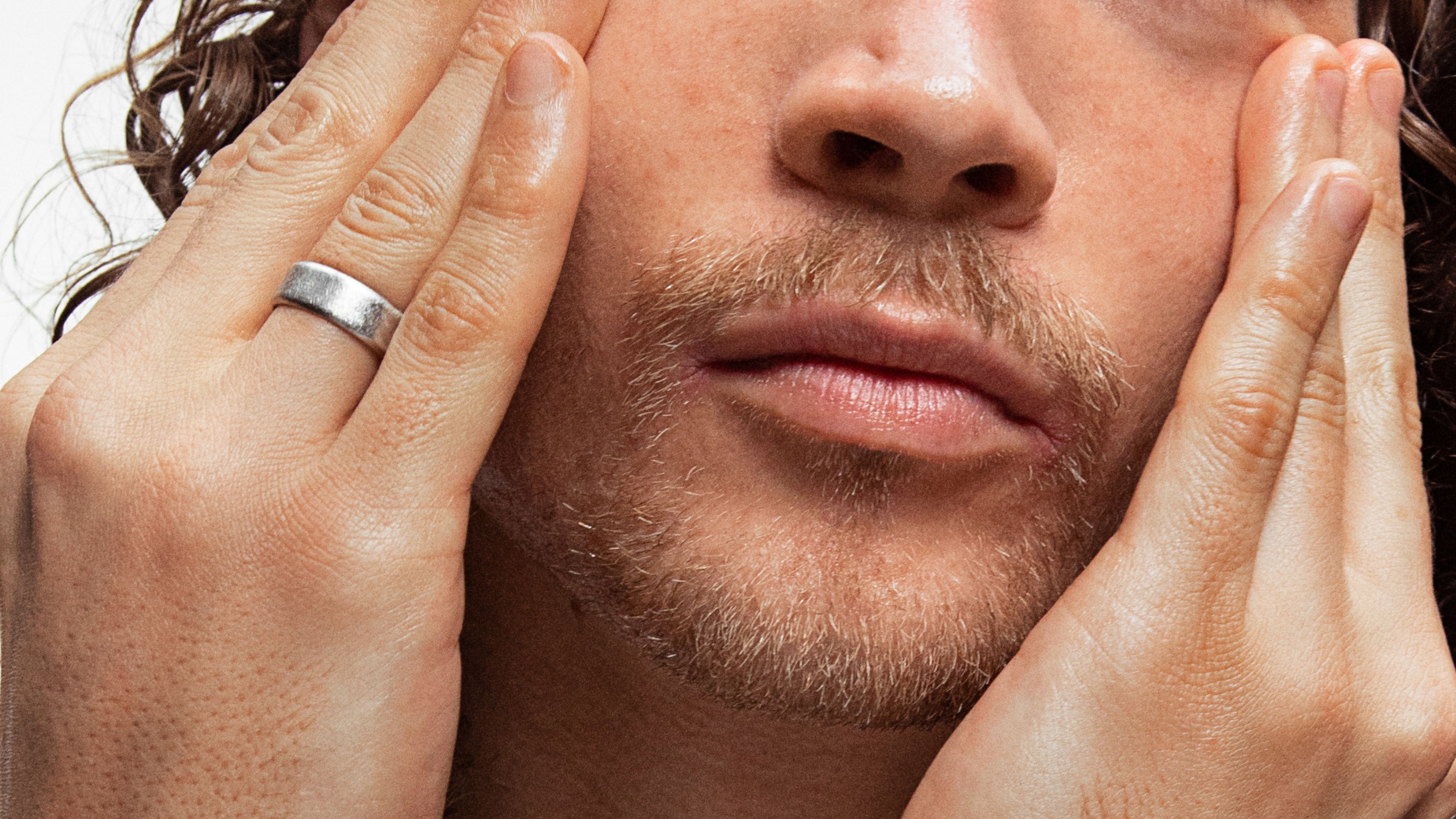 skinome_banner_man_desktop_16x9_3_1.jpg