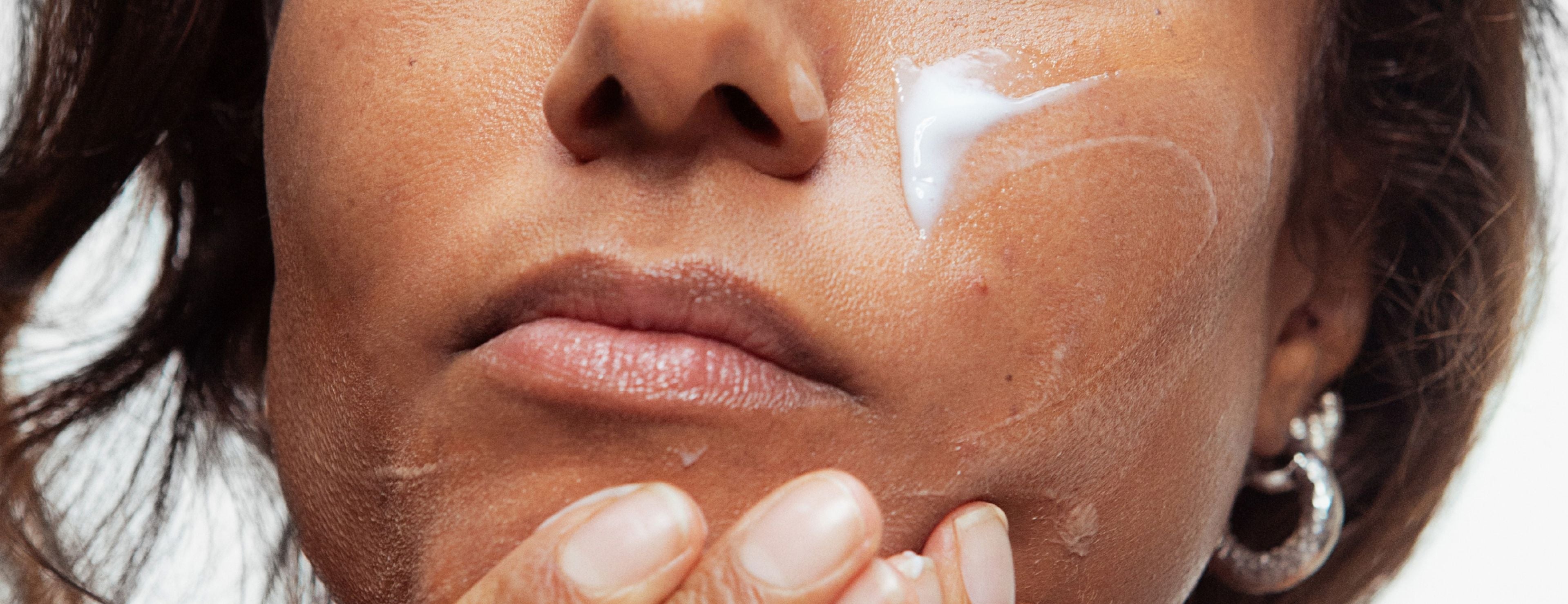 skinome_web26_desktop_banner_model-2024-1A.jpg